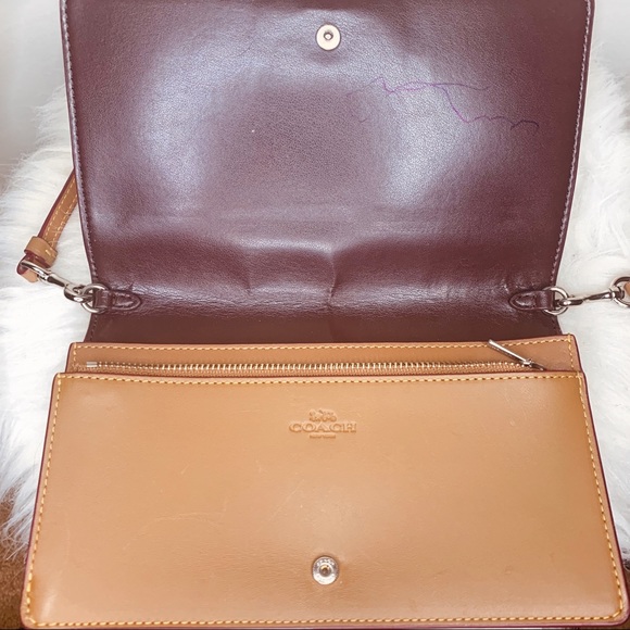 ❌SOLD❌ Coach Leather Crossbody Bag (with dust bag) - Picture 6 of 9